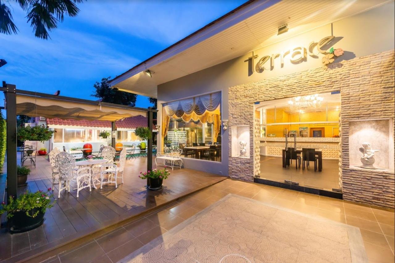 Napheera Royal Tel Hotel Ban Khlong Bang Krathiam ภายนอก รูปภาพ