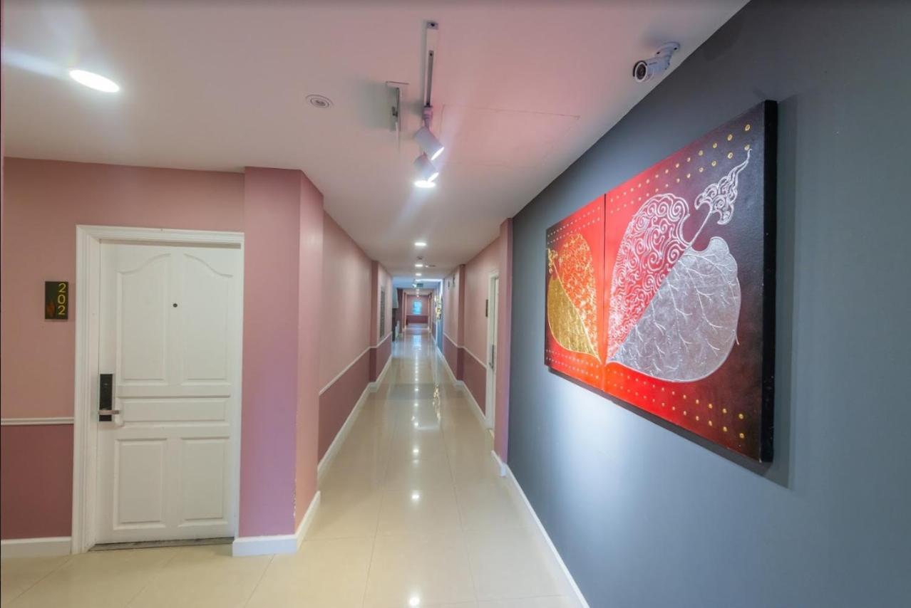 Napheera Royal Tel Hotel Ban Khlong Bang Krathiam ภายนอก รูปภาพ