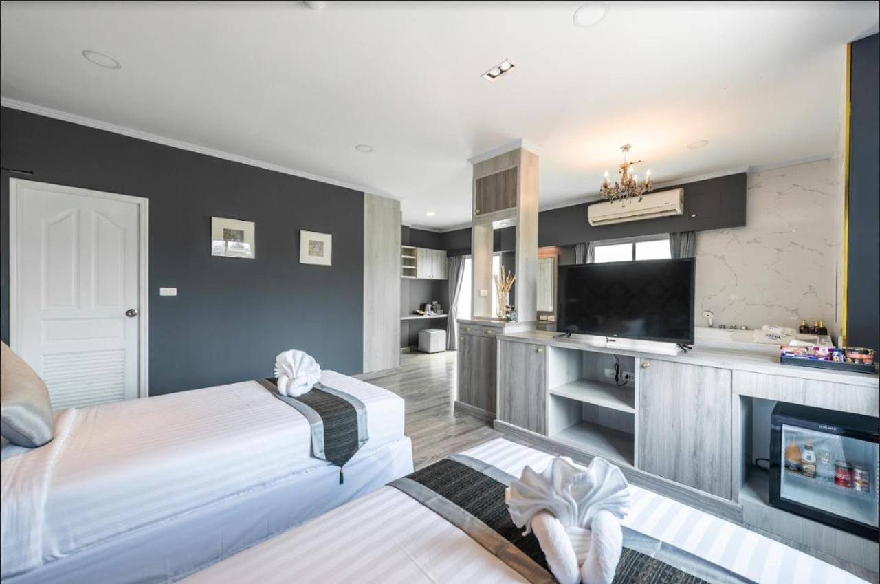 Napheera Royal Tel Hotel Ban Khlong Bang Krathiam ภายนอก รูปภาพ